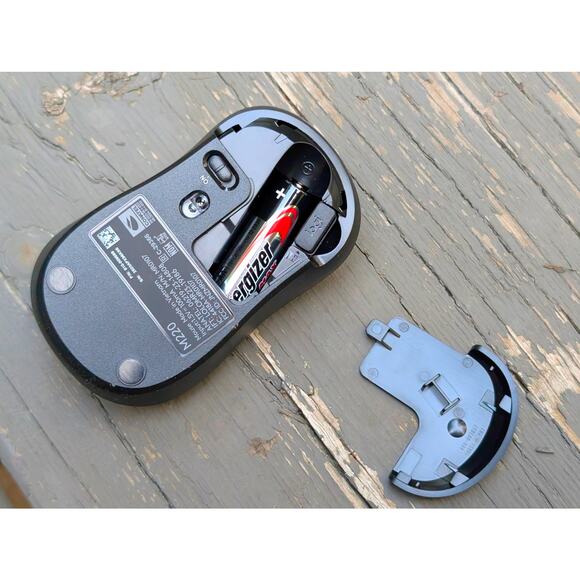 Logitech M220 Silent Wireless Mouse with Receiver - Picture 2 of 7